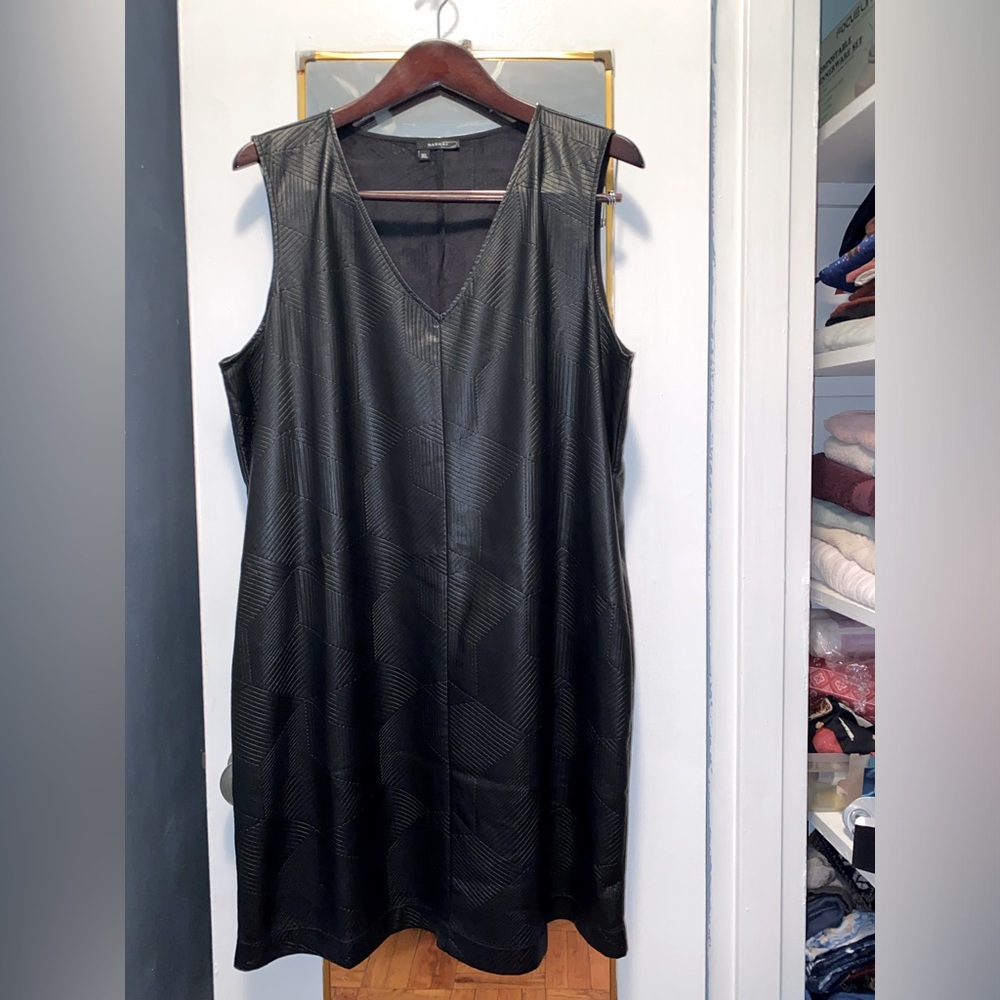 NATORI FAUX LEATHER V-NECK DRESS